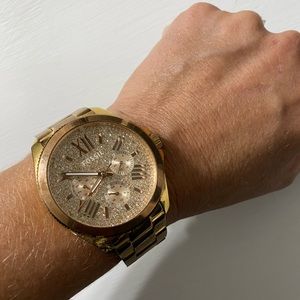 Rose gold Fossil watch